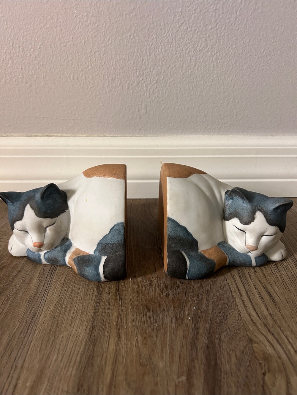 Vintage Silvestri Calico Sleeping Cat Bookends in White, Black & Brown